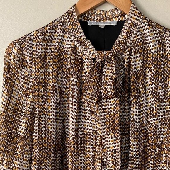 Danielrainn NWOT button down close neck long sleeves blouse M - Picture 3 of 7